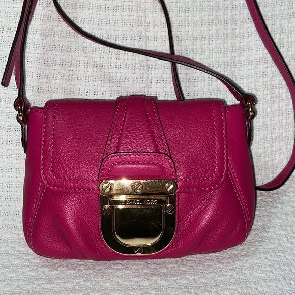 RARE Like new Michael Kors Charlton Crossbody Shoulder Bag Purse - Picture 4 of 15